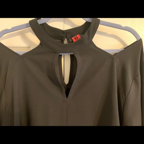 Size 26 Lane Bryant Coldest Shoulder Top - Picture 6 of 6